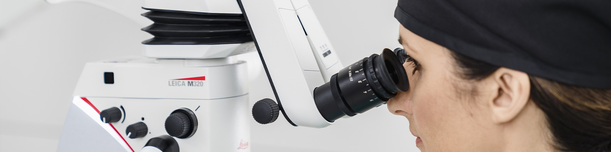 Bannière microscope LEICA M320 Tube bas